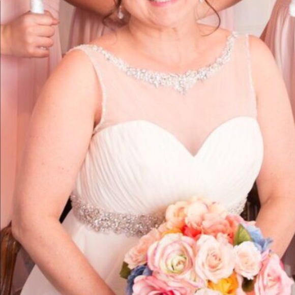 Off white wedding dress w corset back sz 14 - Picture 4 of 8